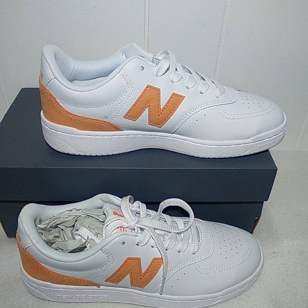 New Balance Women's Size 8 BBW80 Court Sneaker White and Orange New